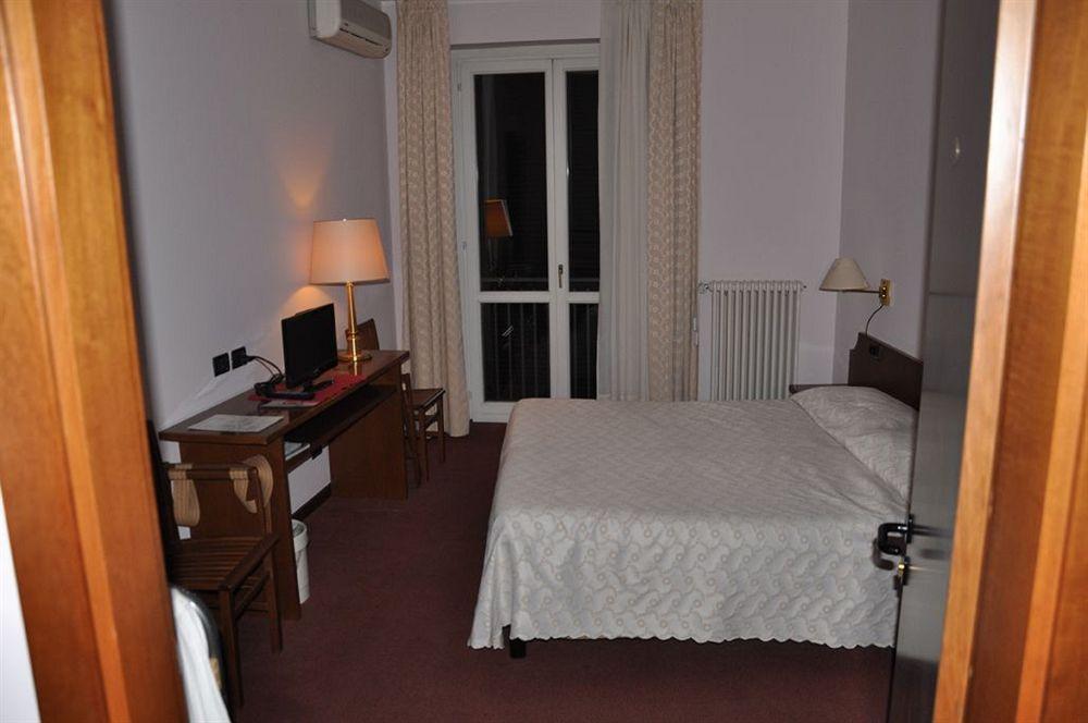Albergo Ponte Vecchio Cernobbio Eksteriør bilde